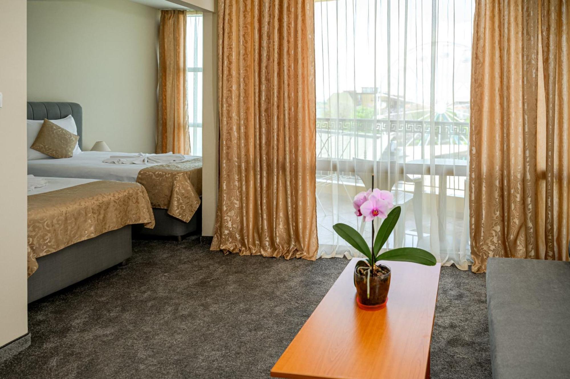 Paradise Hotel & Relax Center ポモリエ エクステリア 写真