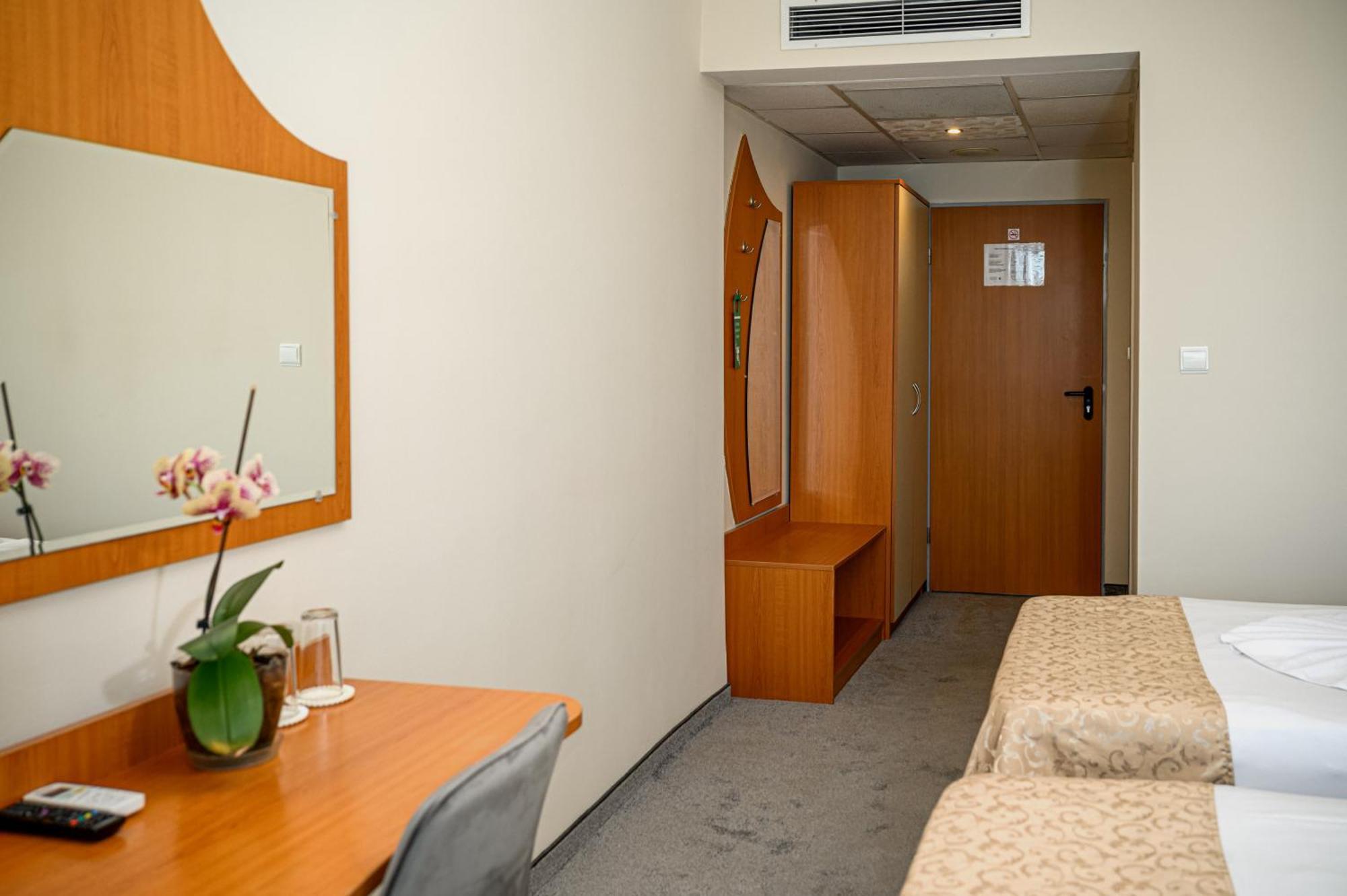 Paradise Hotel & Relax Center ポモリエ エクステリア 写真